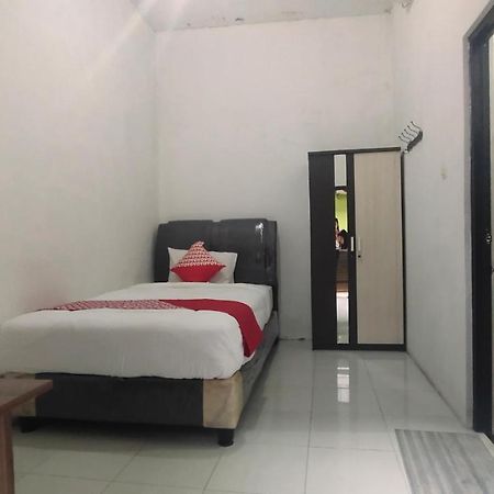 Oyo 90157 Griya Andon Syariah Hotel Cirebon Exterior foto