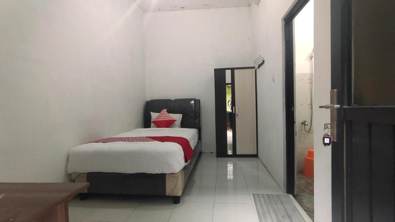 Oyo 90157 Griya Andon Syariah Hotel Cirebon Exterior foto