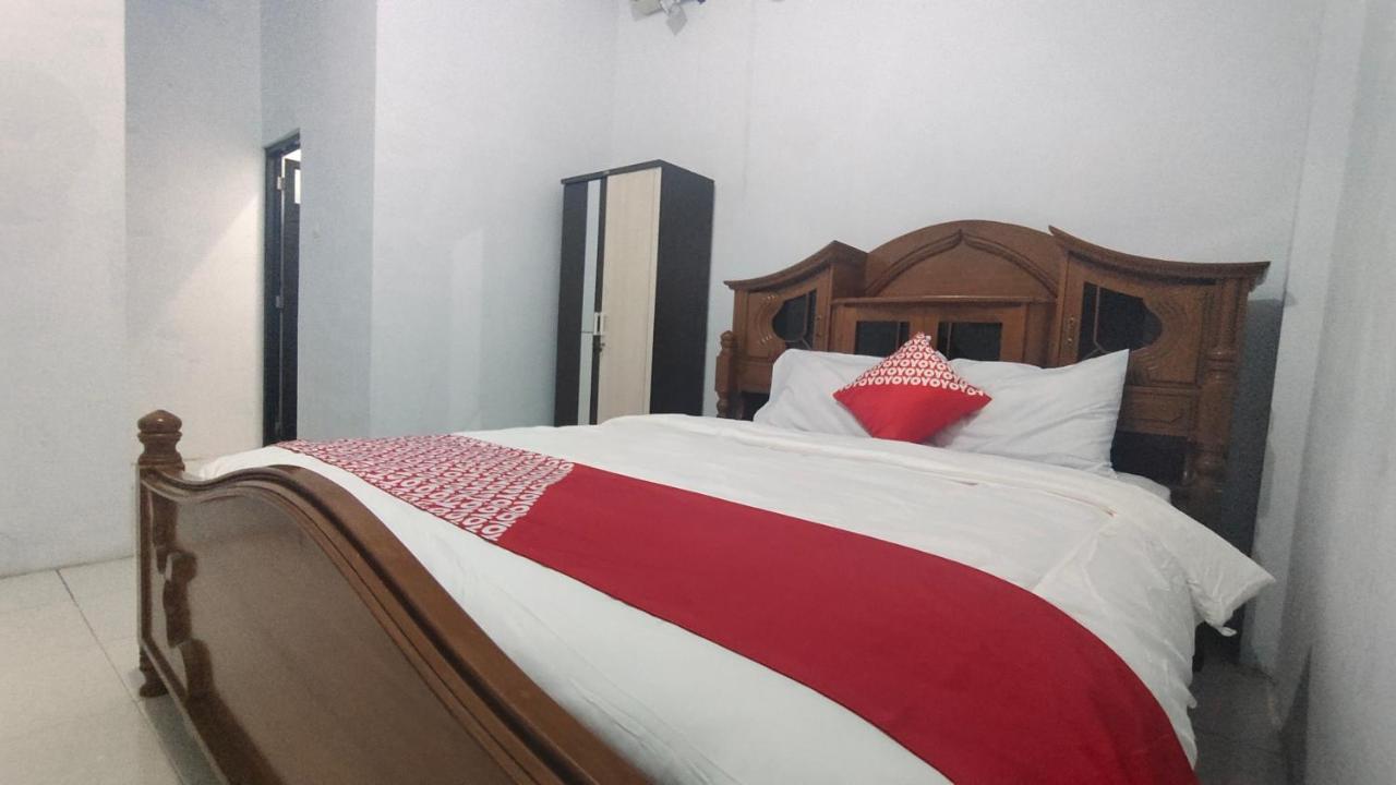 Oyo 90157 Griya Andon Syariah Hotel Cirebon Exterior foto
